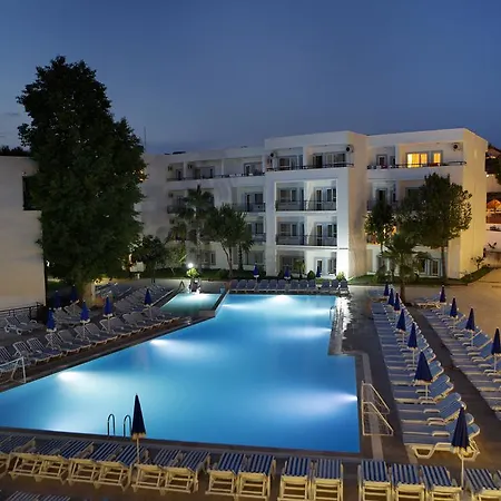 Larissa Club Complex 4*
