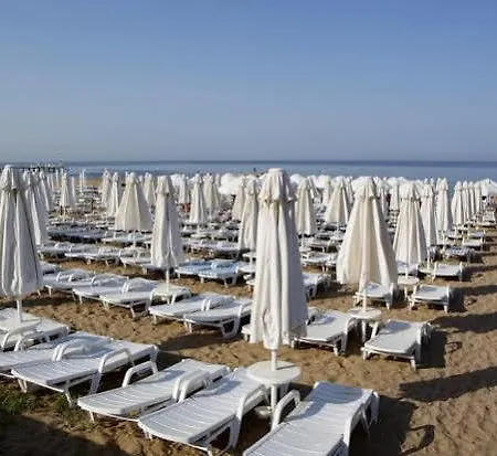 Larissa Club Complex