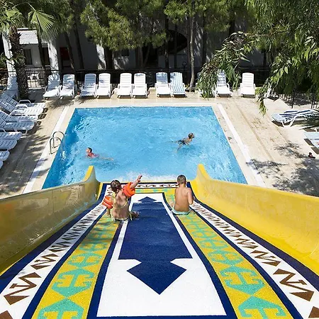 Larissa Club 4*
