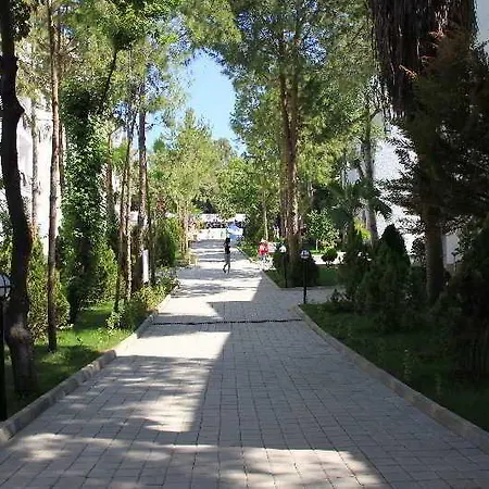 Larissa Club