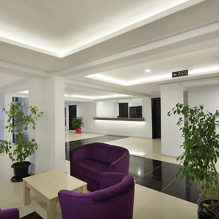 Larissa Club 4*