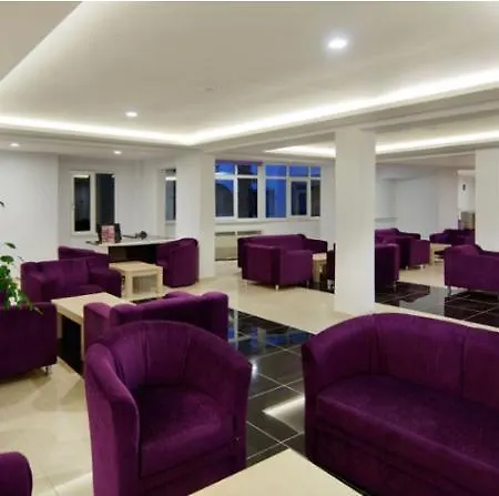 Larissa Club 4*