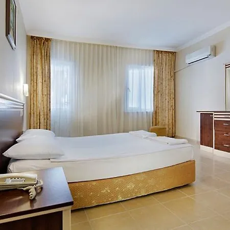 Larissa Club 4* Side