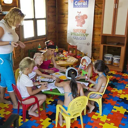 Larissa Club אתר נופש